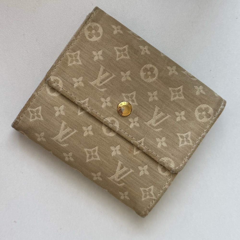 LOUIS VUITTON Cream Denim Monogram Wallet